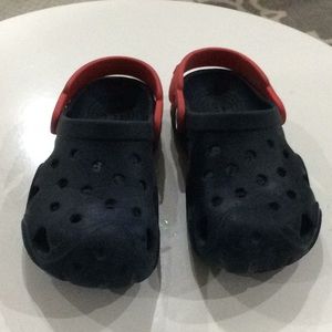 Boys crocs